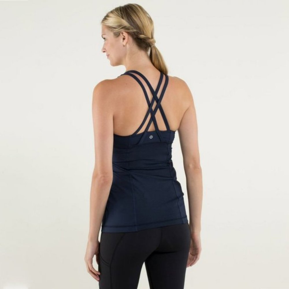 🎀 Activewear Like New Lululemon Energy Tank Paisley Inkwell🎀 - Picture 3 of 9